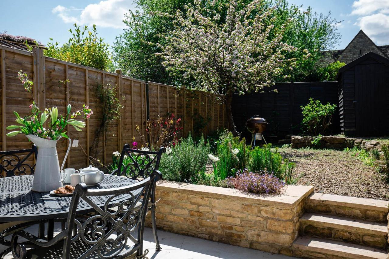 Gleneda Cottage - A Renovated, Traditional Cotswold Cottage Full Of Charm With Fireplace And Garden Bourton on the Hill Exteriér fotografie