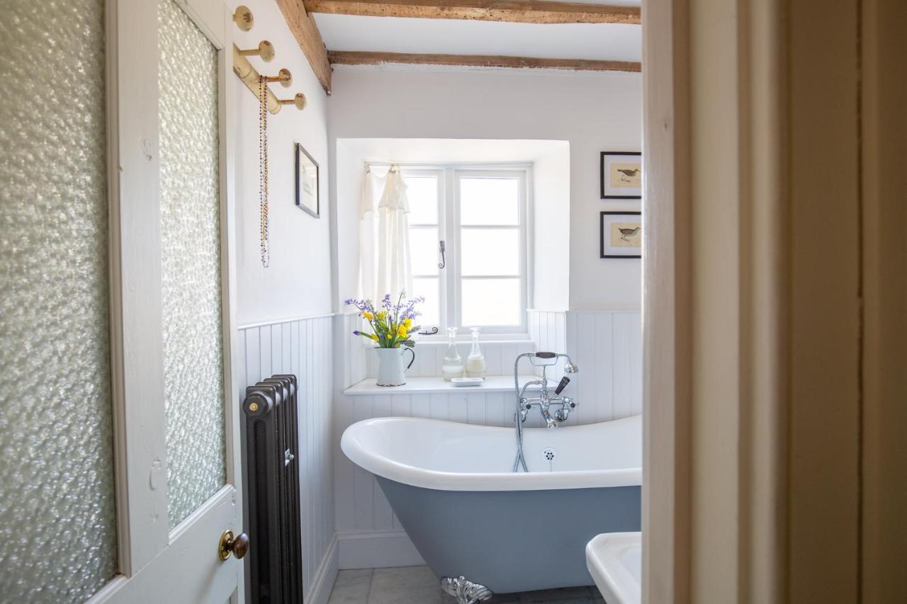 Gleneda Cottage - A Renovated, Traditional Cotswold Cottage Full Of Charm With Fireplace And Garden Bourton on the Hill Exteriér fotografie